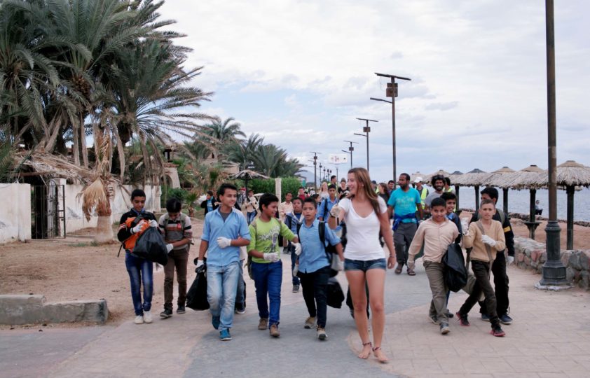 Sustainable Tourism Tips Beach Clean Up